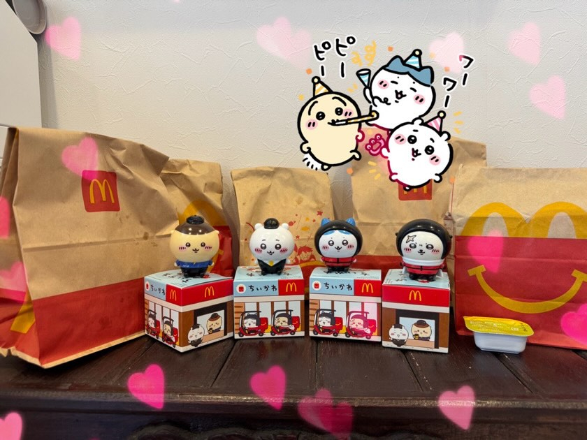 スタッフのご家族から本日発売のちいかわハッピーセットの差し入...
